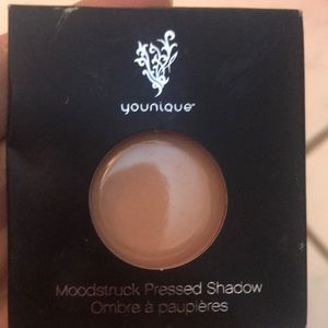 Younique Pressed Powder Timid